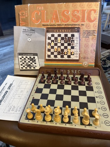The Classic Portable Chess Computer - Fidelity International Model 6079d - Picture 1 of 5