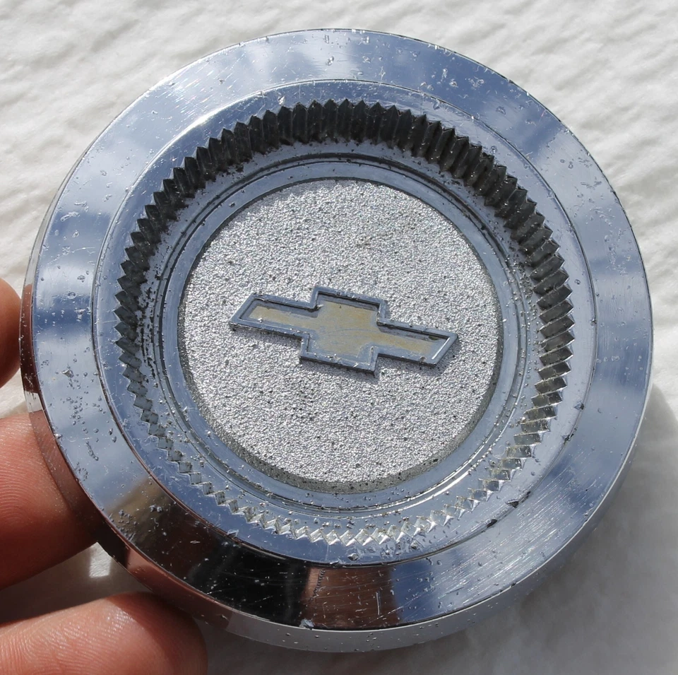 Chevrolet Chevy II Nova 1966 volante bocina botón GM 3873627 original OEM Foto 2 de 4