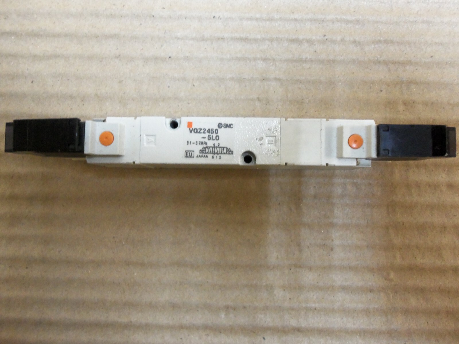 SMC SOLENOID VALVE VQZ2450 AK