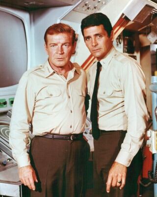 Voyage to the Bottom of the Sea 8x10 photo Basehart & hedison on Seaview