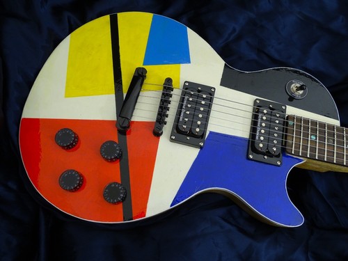 E-Gitarre im Les Paul Style mit Seymour-Duncan Pickup