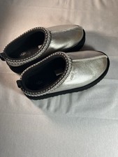 UGG TAZZ SILVER METALLIC LEATHER WOOL SLIPPERS SIZE US YOUTH WOMEN'S 8