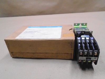 NEW Siemens BFD44L Control Relay Contactor BFD 4 NO 4 NC Coil 24 Volt DC