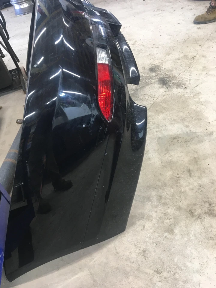 04 BMW 645CI Rear Bumper Assembly - Imagem 3 de 4