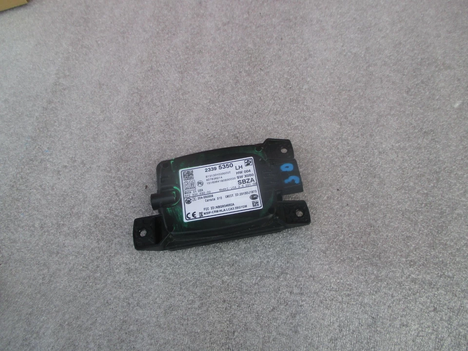 2017 2018 GMC ACADIA  BLIND SPOT SENSOR MODULE  23395350 lh side - Image 2 of 4