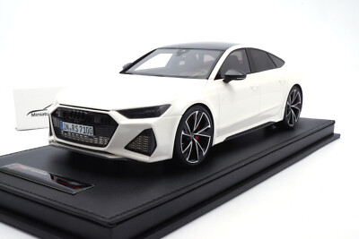 Audi RS7 Sportback (C8) - Pearl White - 1:18 - Motorhelix