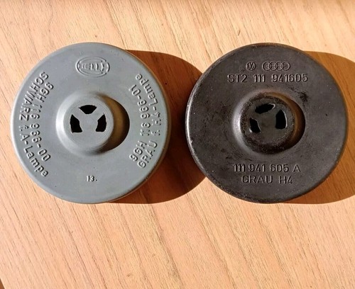 2 tapas de goma en faros H4 VW OEM 111941605 y Hella 116966-01 ORIGINALES - Imagen 2 de 2