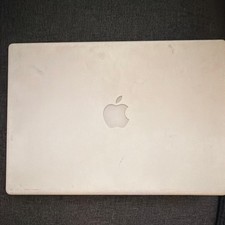 Apple MacBook 13" White Core 2 Duo 2.1GHz 2GB 120GB HDD Mac OS X 10.5