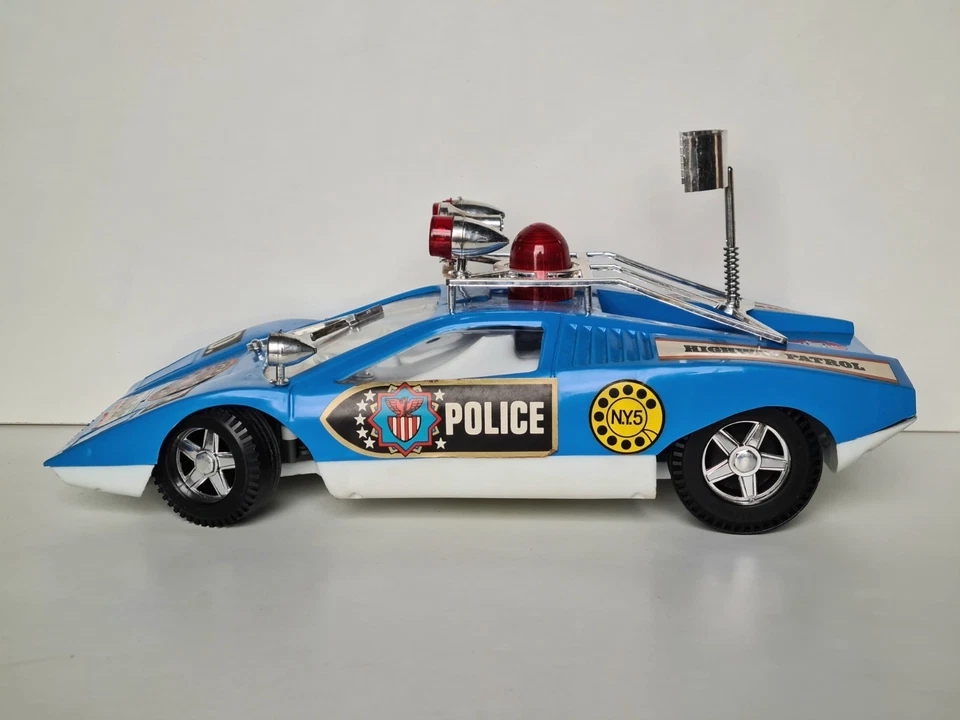American police RadioPilot 1:12 en plastique REEL Italy vintage Lamborghini - Photo 2/4