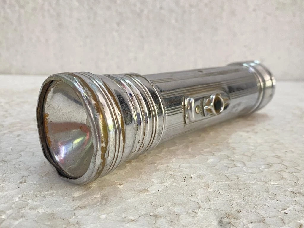 OLD VINTAGE RARE EVEREADY BATTERY OPERATED CAMPING METAL TORCH FLASH LIGHT
