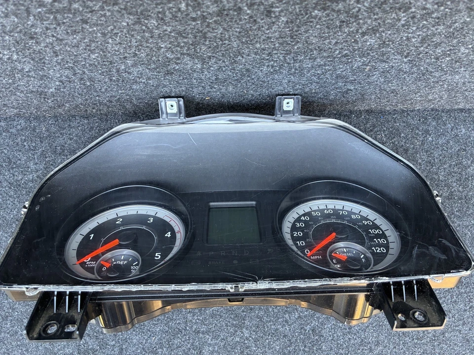 Dodge Ram 3500 2016 usada con panel de calibre 90.987 millas diésel 6,7 L MPH 2013-2018  Foto 2 de 4