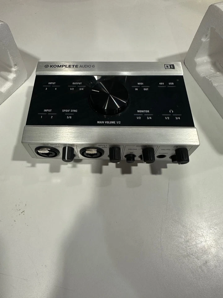 Native Instruments Komplete Audio 6 Audio Interface in funktionstüchtigem Zustand