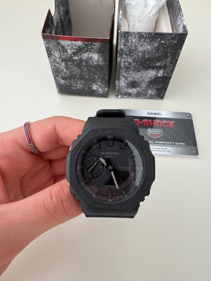 Casio G-Shock GA-2100-1A1, foto 1 di 5
