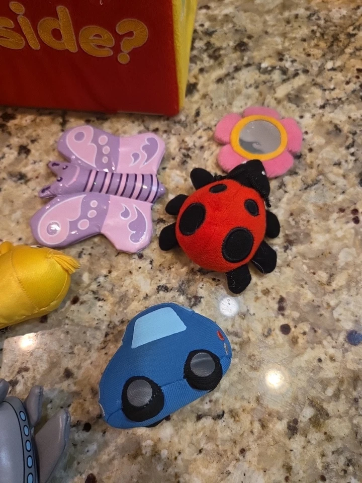 Lakeshore Learning What's Inside Soft Feely Box Cloth Sensory Toy Baby Toddler - Image 2 of 4