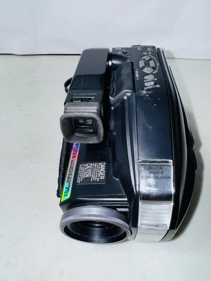 Quasar Palmcorder Camcorder VHS-C Model # VM-L152  untested - Image 2 of 4