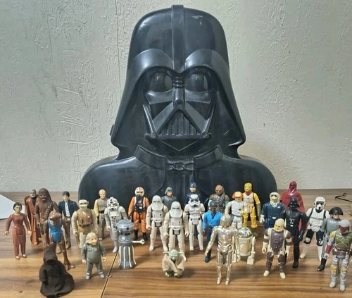 Vintage 1980s Kenner Star Wars HUGE Lot Of 32 Figures w/ Darth Vader Case