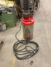 MULTIQUIP SUBMERSIBLE CENTRIFUGAL PUMP, MODEL #: ST6146