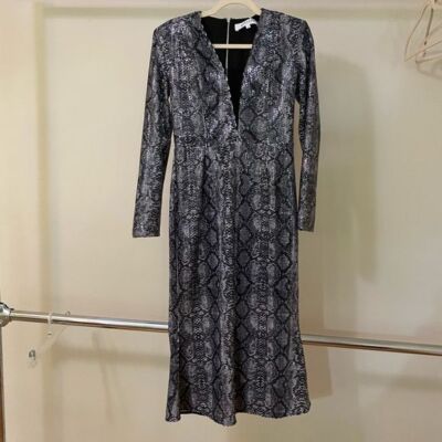mini dress with black tights Black Long-Sleeved Cotton Fitted Mini Dress Puff Shoulders Thumbholes XL