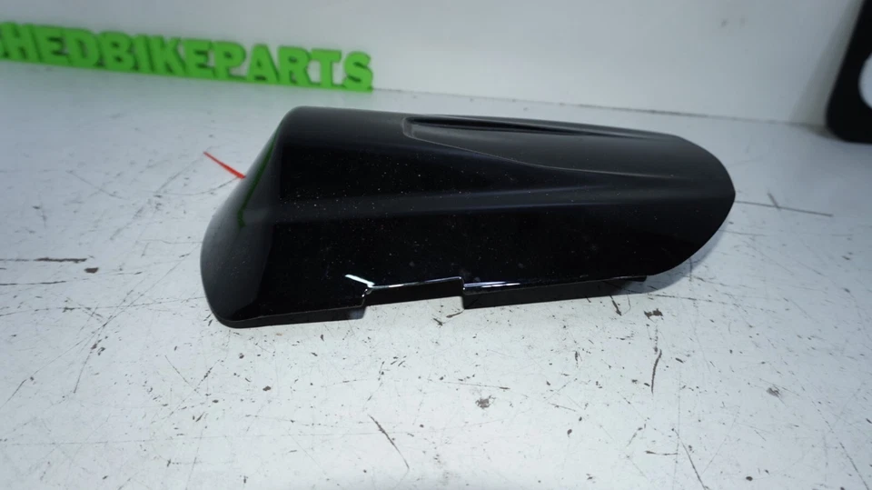 Suzuki 2008 09 GSXR 600 750 Rear Passenger Seat Hard Cover OEM 45551-37h OEM - Image 3 of 4