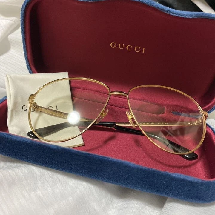 BTS V Taehyung portant des lunettes de soleil aviateur GUCCI lunettes accesso... - Photo 1/1
