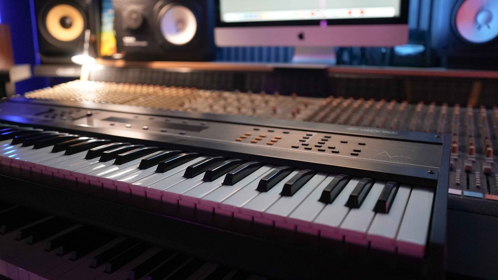 Ensoniq ESQ1 Synthesizer Keyboard + Original Ensoniq Sustain Pedal