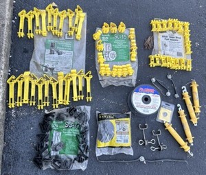 Zareba IWSIRB-Z Screw-In Ring Insulator, Black 25 + other Electric Fence Misc.