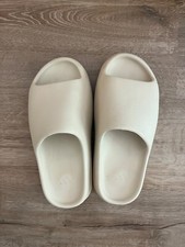 Yeezy slides bone SIZE 9 2022/2023 restock AUTHENTIC