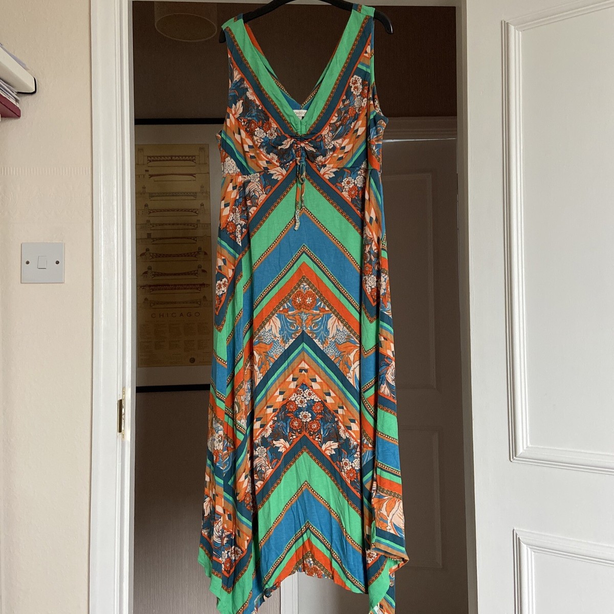 MONSOON size 16 18 Large stretchy viscose hanky hem bright paisley - Main Image