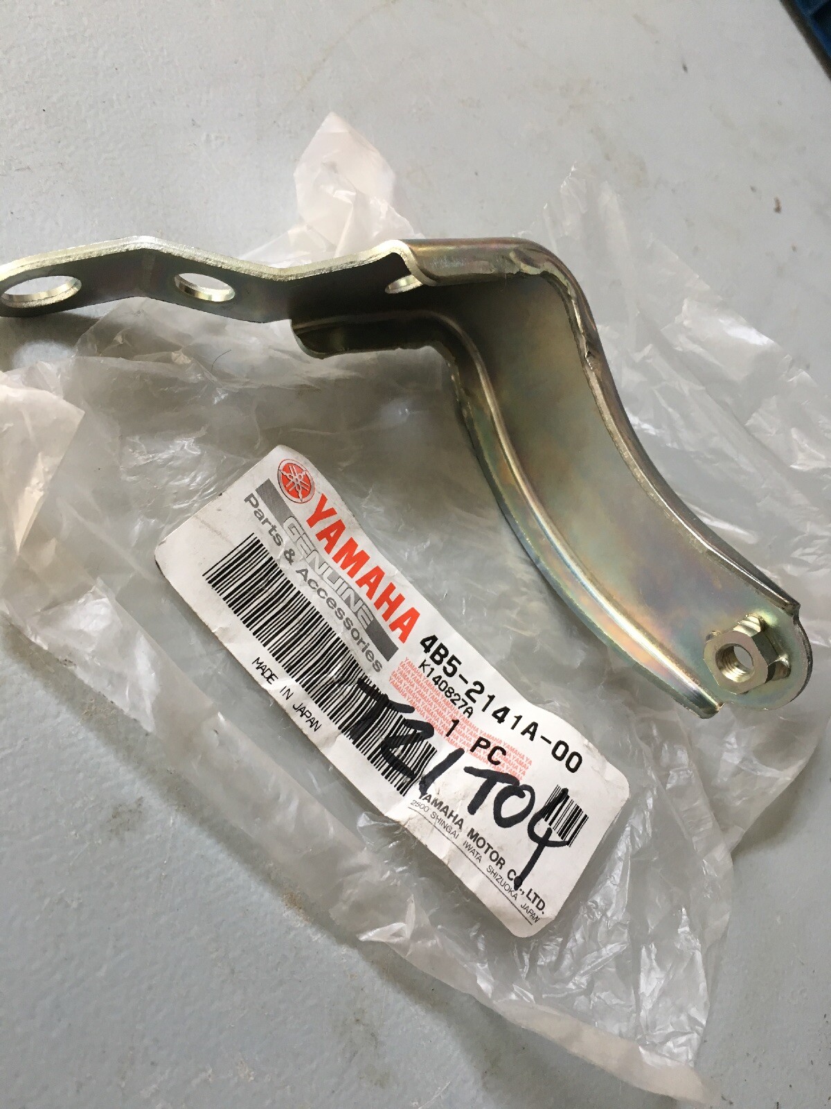 Patte support cadre XP500 résout vibrations TMax 500 pièce Yamaha 4B5-2141A-00 métallique