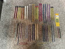 HUGE LOT of over 50 Crochet Knitting Needles Hooks Metal Wood Plastic FREE SHIP 