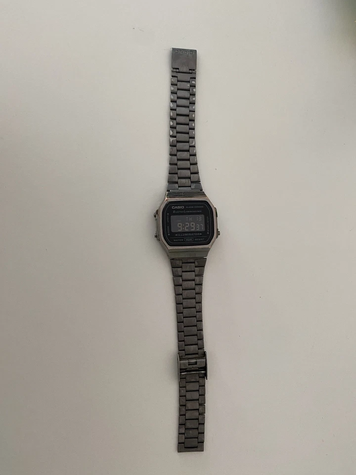 Casio a168we, photo 1 of 4