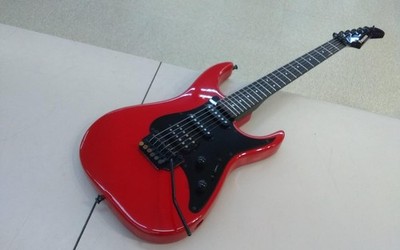 FERNANDES Stratocaster-type Electric Guitar