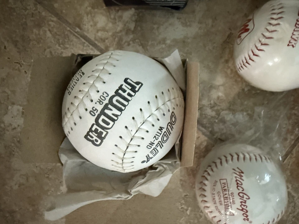 6 Softbol Blanco 12 Foto 2 de 4