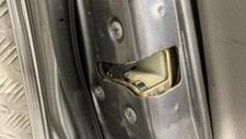Porte avant et accessoires Nissan PRIMERA