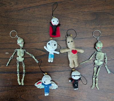 Kamibashi String Roll Gang Lot Cell Phone Charms & Skeleton Key Chains