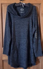 TORRID SWEATER TOP SUPER SOFT PLUSH  TUNIC SWEATSHIRT 2 2X 2XL 18/20 NEW