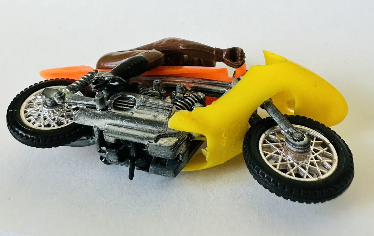 ホットウィール RRRumblers Rip Snorter ランブラーズ Hot Wheels Rrrumblers 1971 Rip Snorter Motorcycle w Brown Rider