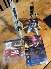HG 1/144 DESTINY GUNDAM Spec II & ZEUS SILHOU...