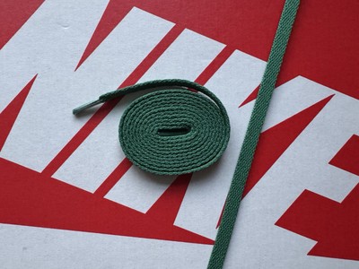 Nike Original flache strukturierte dunkelgrüne Schnürsenkel - Länge 125 cm Breite 8 mm - 1 Paar