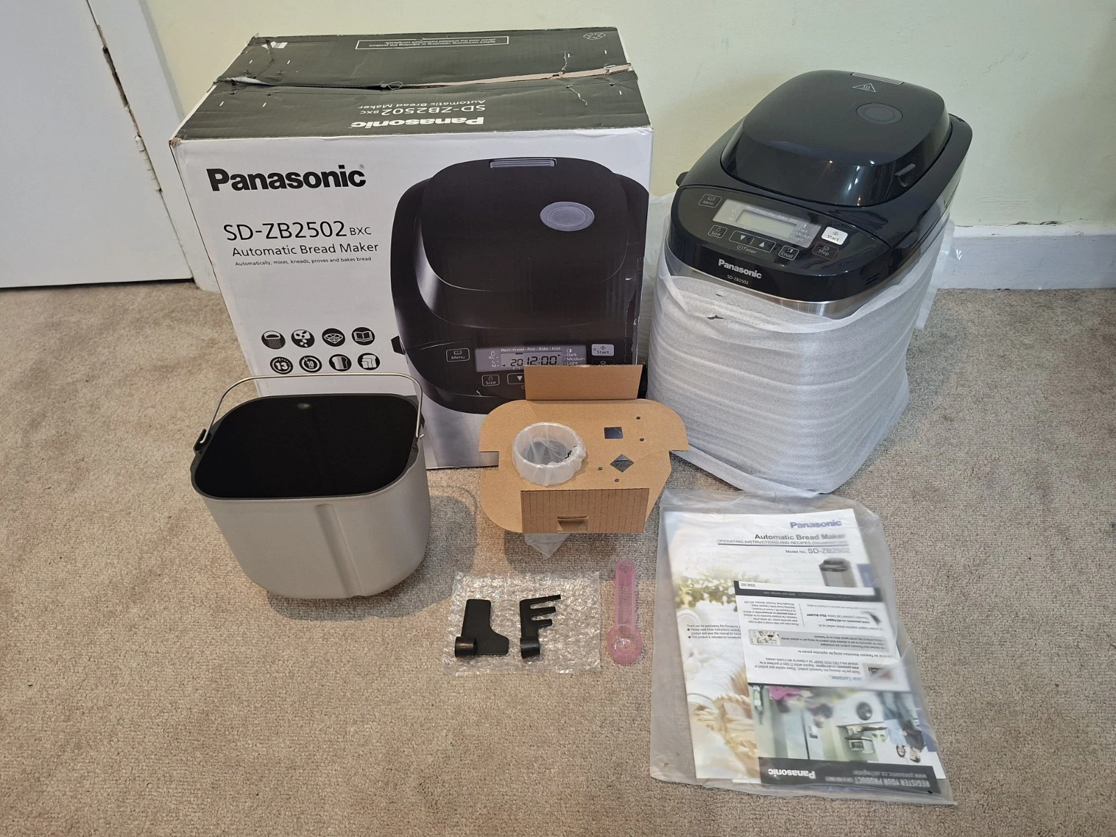 Panasonic SD-ZB2502 Automatic Bread Maker Stainless Steel Yeast & Nut Dispenser
Opens in a new windo