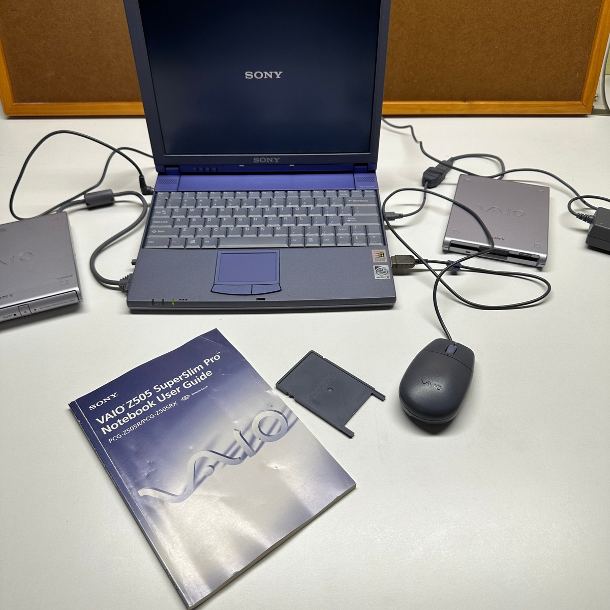SONY VAIO PCG-Z505D ジャンク扱い Windows 98 Sony VAIO PCG-Z505 R Laptop Windows 98 SE Pentium II 128MB 4GB CD