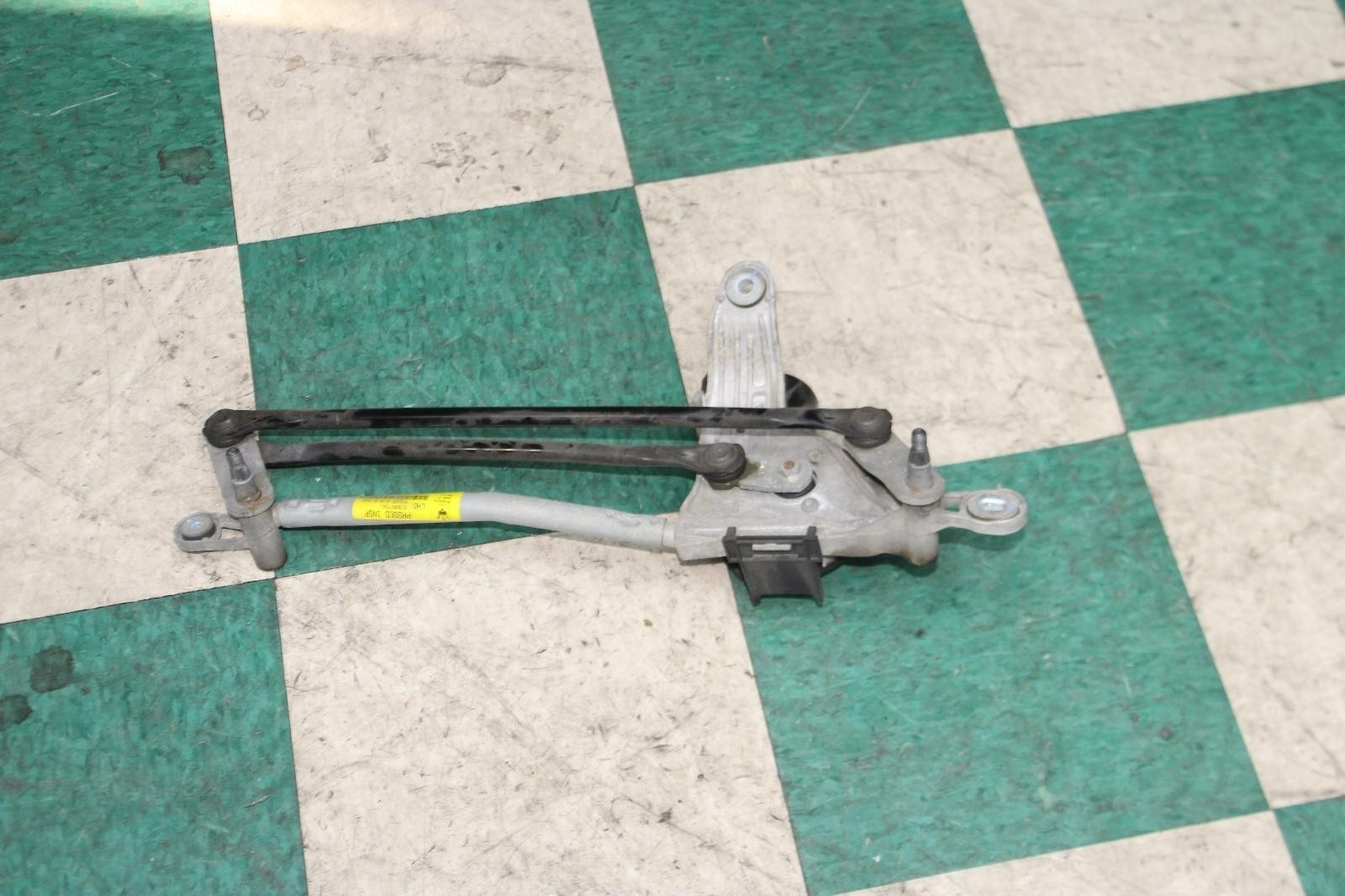 14-21 QUATTROPORTE Front End Windshield Wiper Motor Linkage Unit OEM Factory OE