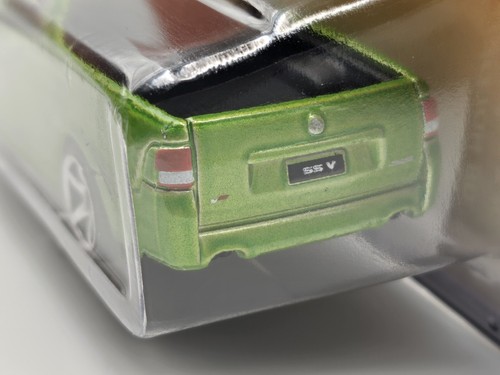 2010 MATCHBOX IN 1/64 SCALE GREEN '08 HOLDEN VE UTE SSV SPORTS CARS SERIES #2 - Picture 4 of 7