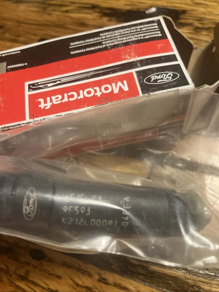 Nuevo inyector Ford Motorcraft CM5177 ^ Foto 2 de 2