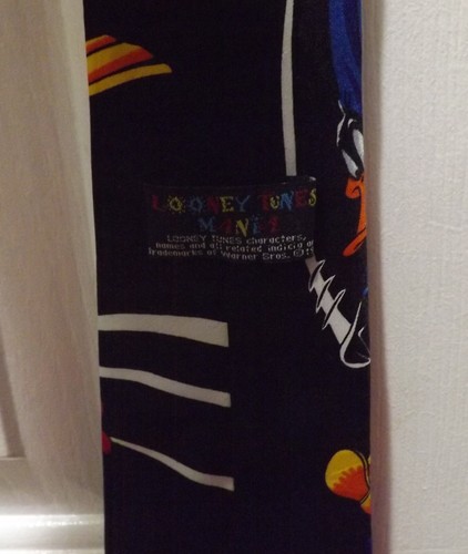 🔥 VINTAGE 1993 LOONEY TUNES MANIA SUPERHEROES TAZ BUGS MARVIN MARTIAN NECK TIE - Picture 2 of 3