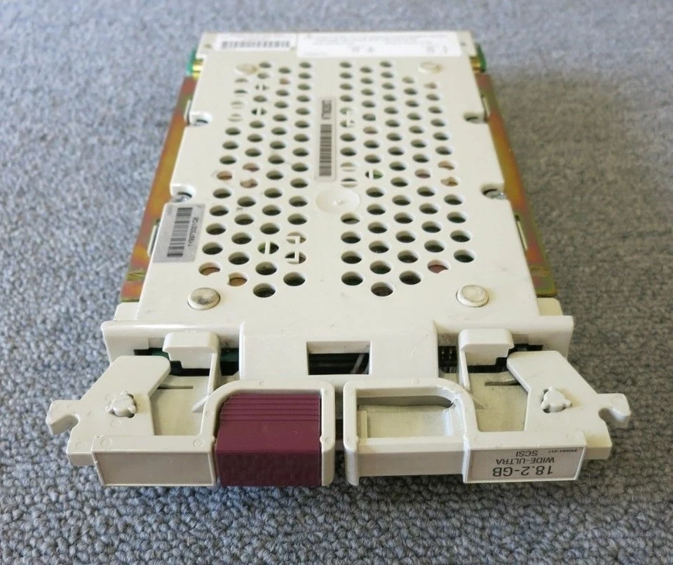 HP 104660-001 18GB 7200RPM 3.5" Hot Plug Wide Ultra SCSI Internal Hard Drive - Image 2 of 3