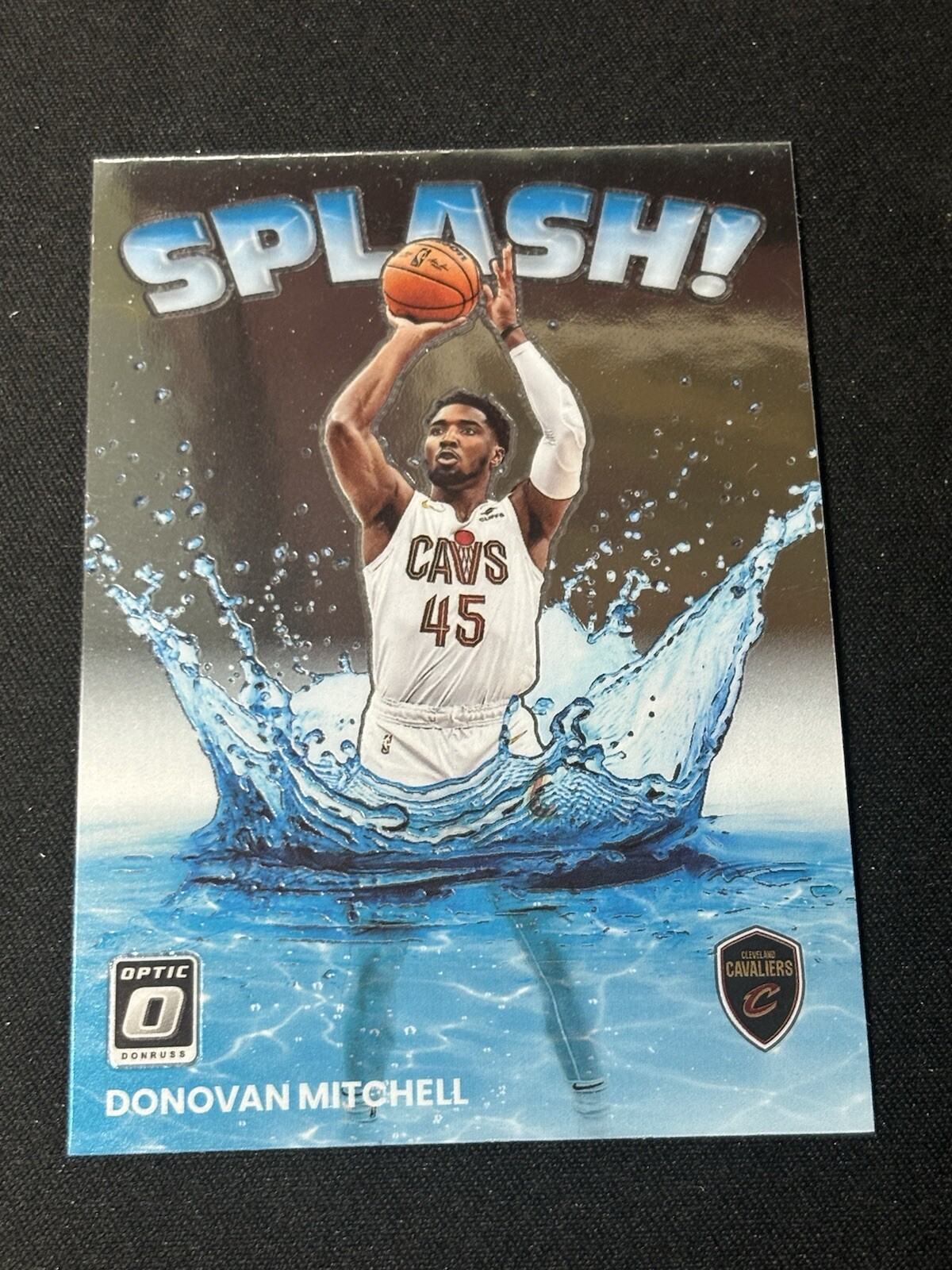 2022-23 Panini Donruss Optic Splash! Donovan Mitchell No. 3