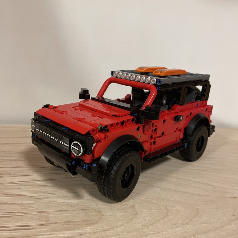 LEGO Technic 42213 Ford Bronco SUV