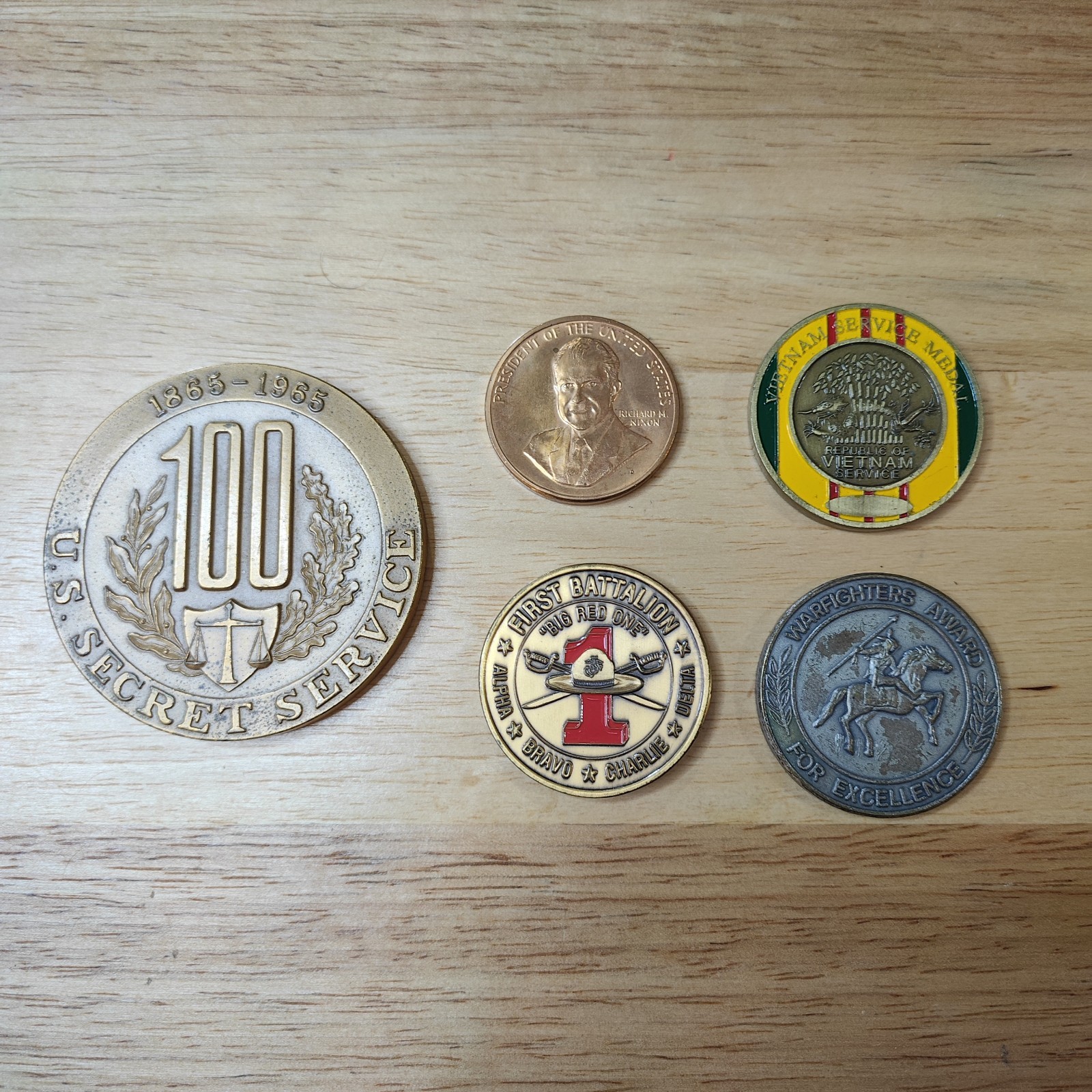 Lot Of 5 Challenge Coins Military Secret Service & Presidential-image