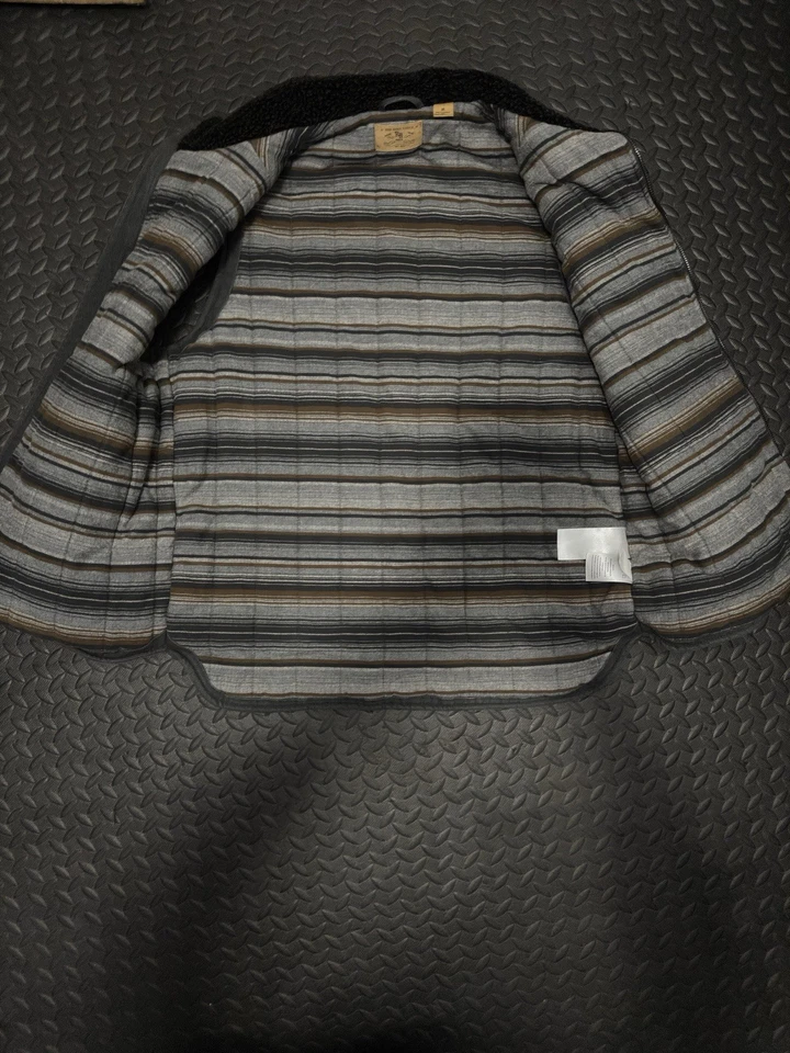 Red Head Ranch Western Canvas Quilted Puffer Vest Distressed Size Medium - Image 4 of 4